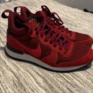 Nike Internationalist